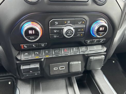 Used 2021 GMC Sierra 1500 AT4 w/ AT4 Value Package image 37