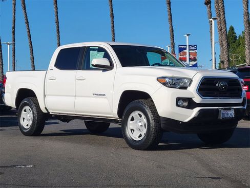 Used 2018 Toyota Tacoma SR5 image 25