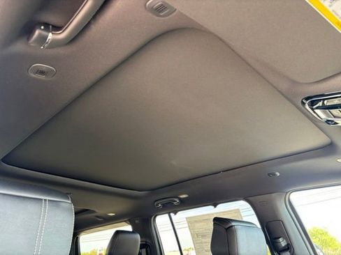 New 2026 Jeep Grand Wagoneer Summit AWD/4WD image 9