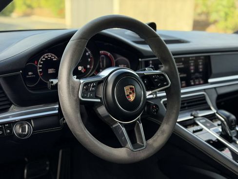 Used 2019 Porsche Panamera GTS AWD/4WD image 21