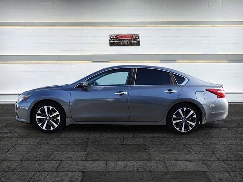 Used 2016 Nissan Altima 2.5 SR FWD image 1