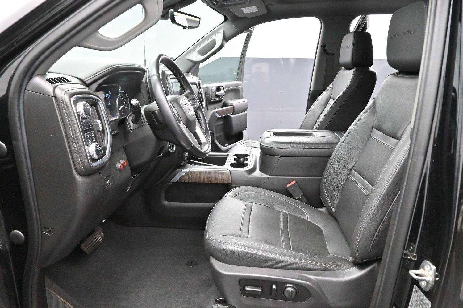 Used 2021 GMC Sierra 3500 Denali w/ Denali Black Diamond Edition AWD/4WD image 13
