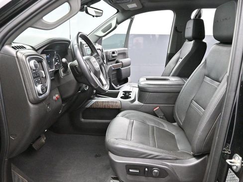 Used 2021 GMC Sierra 3500 Denali w/ Denali Black Diamond Edition AWD/4WD image 13