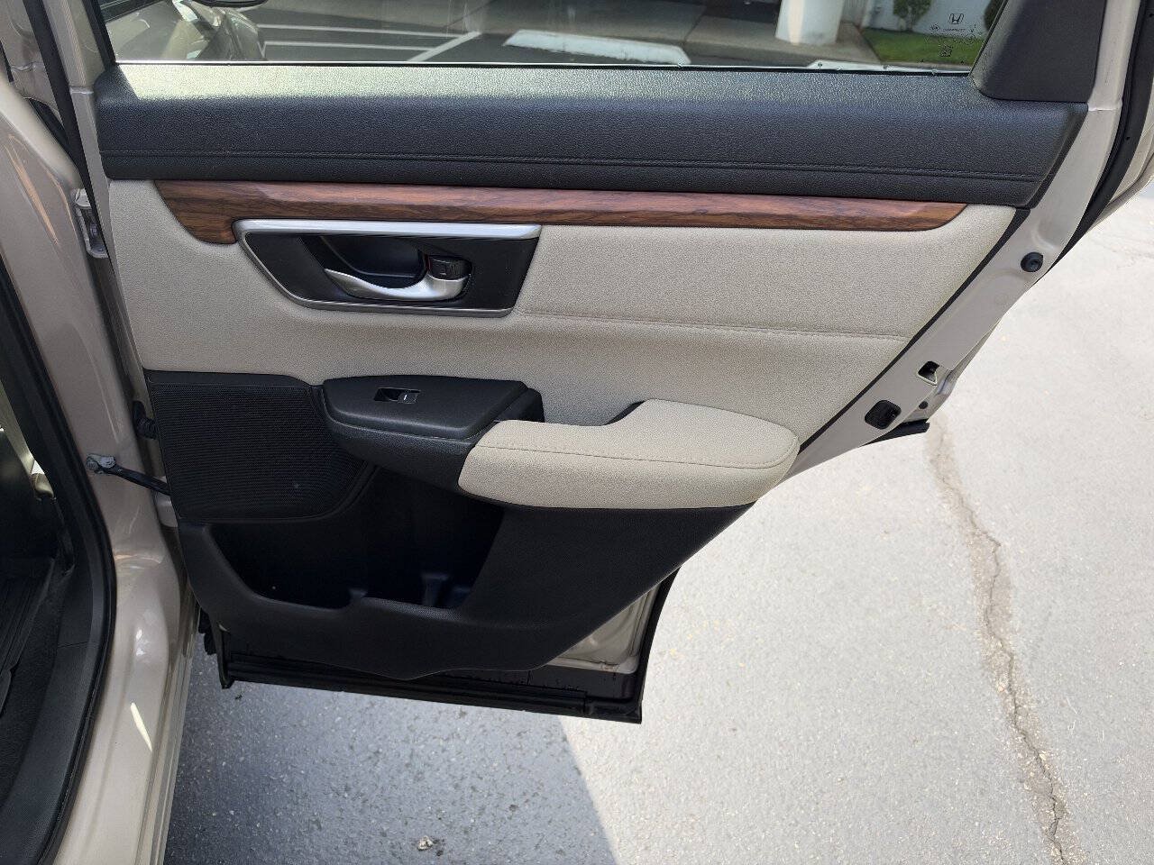 Used 2018 Honda CR-V EX image 16