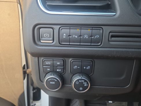Used 2021 Chevrolet Tahoe LT AWD/4WD image 31