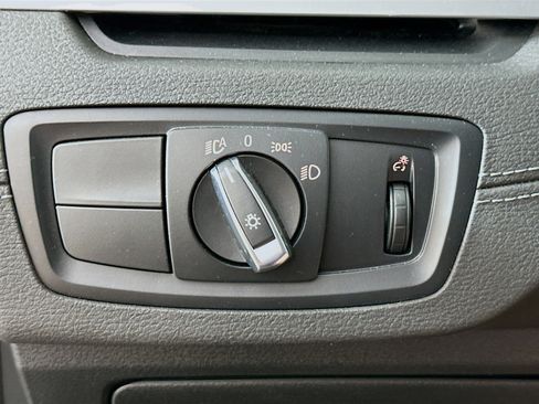 Used 2022 BMW X1 sDrive28i w/ Premium Package image 16