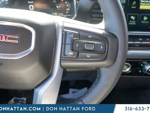 Used 2022 GMC Sierra 1500 SLE image 10