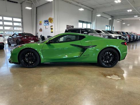 Used 2026 Chevrolet Corvette Z06 RWD image 5