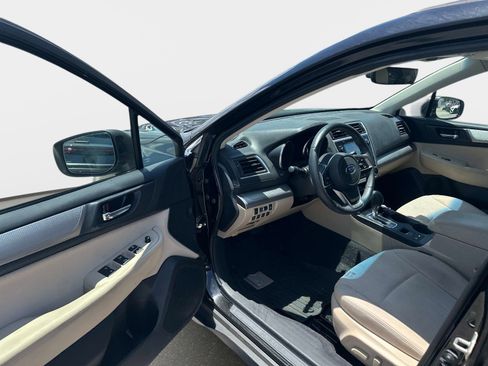 Used 2019 Subaru Outback 2.5i Premium w/ Popular Package #2 AWD/4WD image 11