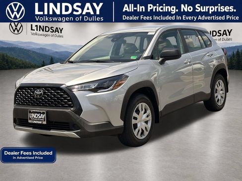 Used 2022 Toyota Corolla Cross L AWD/4WD image 4