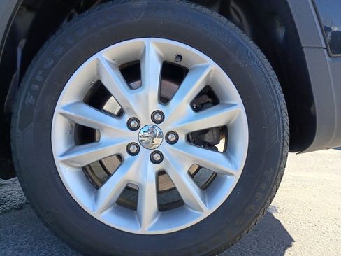 Used 2017 Jeep Cherokee Limited AWD/4WD image 20