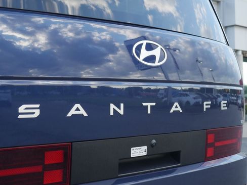 Used 2025 Hyundai Santa Fe SEL AWD/4WD image 17