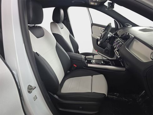 Used 2023 Mercedes-Benz GLA 45 AMG 4MATIC image 11