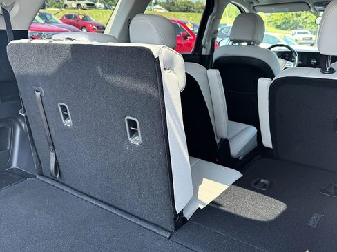 Used 2024 Kia Telluride S w/ S Sunroof Package FWD image 21