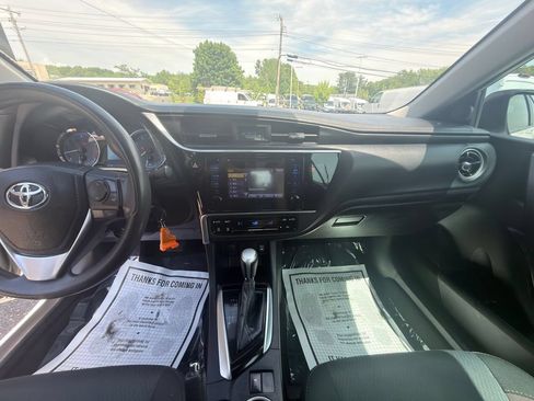 Used 2019 Toyota Corolla LE FWD image 27
