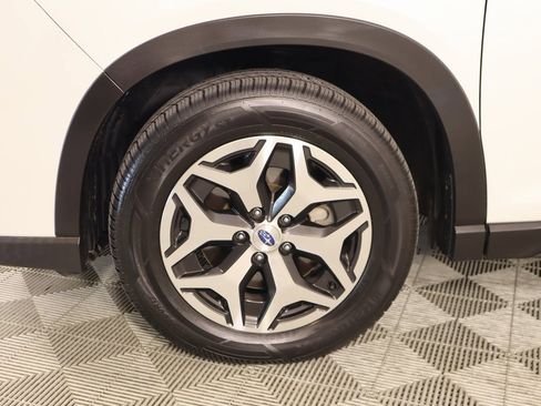 Used 2022 Subaru Forester Premium image 18