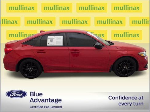 Used 2023 Honda Civic Sport image 2