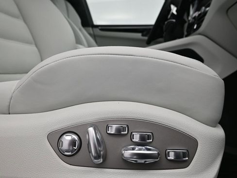 New 2026 Porsche Macan S image 15