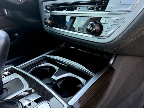 Used 2018 BMW 740e xDrive image 17