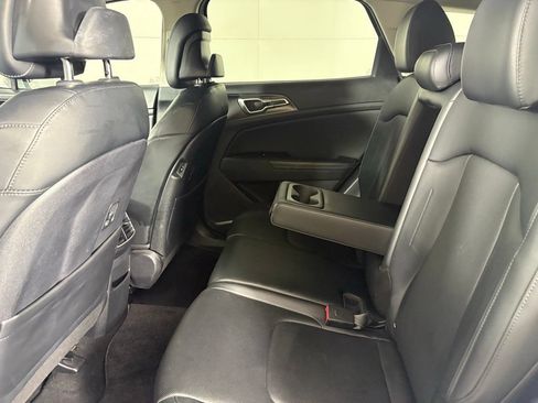 Used 2024 Kia Sportage EX FWD image 36