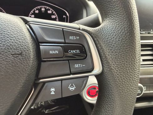 Used 2018 Honda Accord LX image 29