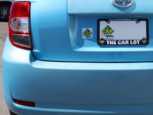 Used 2014 Scion xD image 19