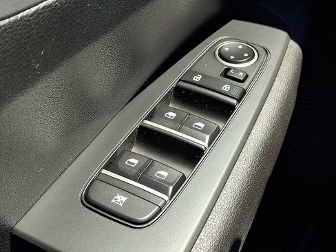 Used 2022 Kia Forte LXS w/ LXS Technology Package FWD image 24