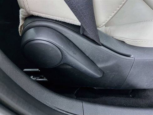 Used 2024 MAZDA MAZDA3 s FWD image 34