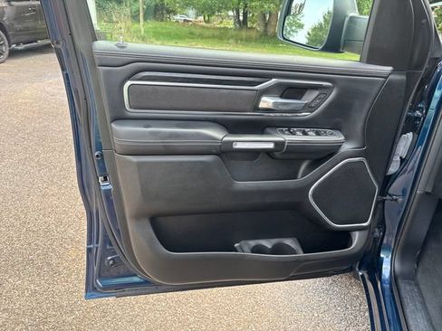 Used 2023 RAM 1500 Laramie AWD/4WD image 7