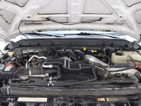 Used 2016 Ford F250 XLT w/ XLT Premium Package image 44