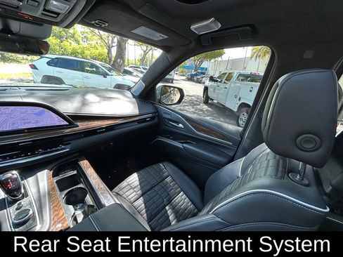 Used 2024 Cadillac Escalade Sport Platinum w/ LPO, ONYX Package AWD/4WD image 11