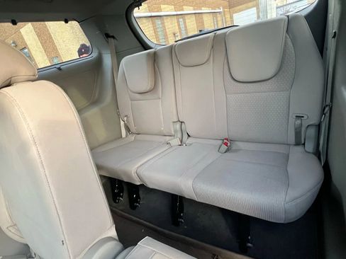 Used 2016 Kia Sedona LX w/ Option Group 020 image 28