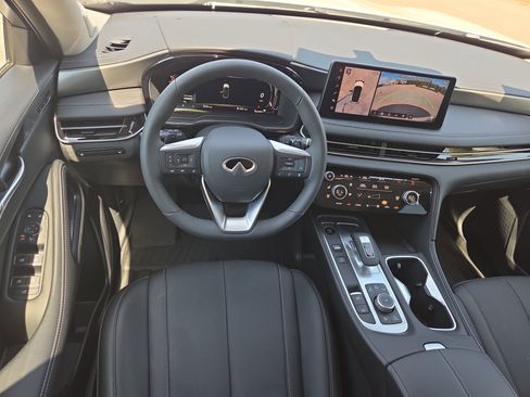 Used 2026 INFINITI QX60 Luxe w/ Family Package image 8