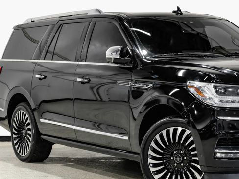 Used 2019 Lincoln Navigator L Black Label image 11