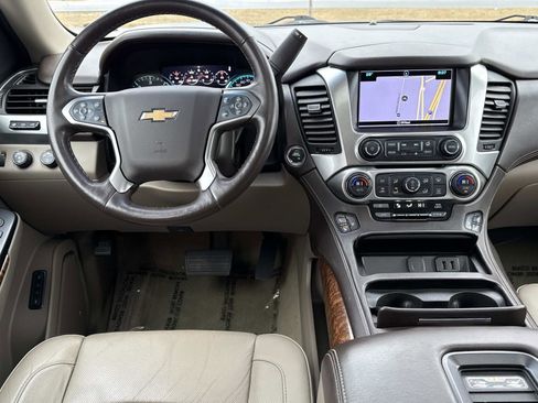 Used 2016 Chevrolet Suburban LTZ image 2