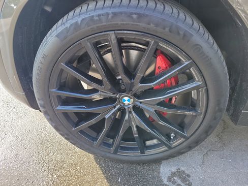 Used 2024 BMW X6 xDrive40i w/ Executive Package image 8