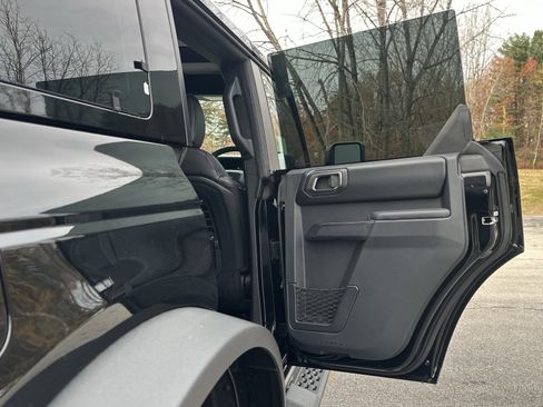 New 2025 Ford Bronco Badlands w/ Sasquatch Package image 30