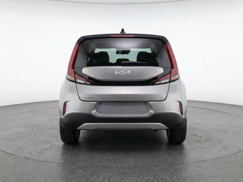 Used 2025 Kia Soul LX w/ LX Technology Package image 7