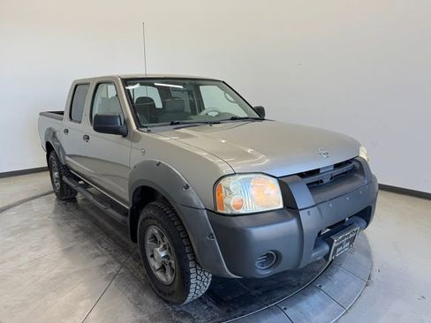 Used 2002 Nissan Frontier XE image 1