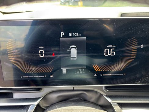Used 2026 Kia Carnival FWD image 37