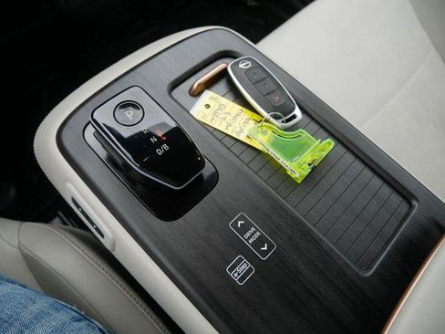 Certified 2023 Nissan Ariya FWD image 23