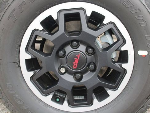 New 2025 Toyota Tacoma TRD Off-Road image 21