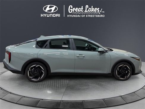 Used 2025 Kia K4 EX image 6