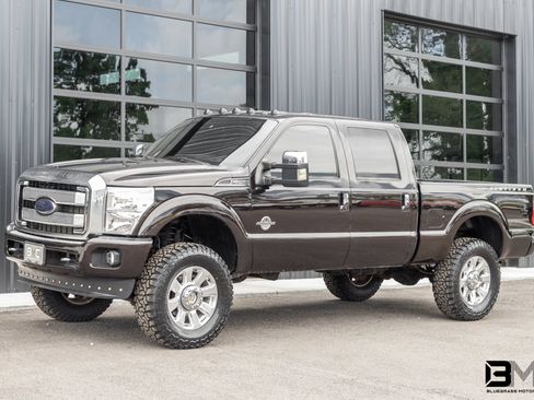 Used 2014 Ford F250 Platinum AWD/4WD image 2