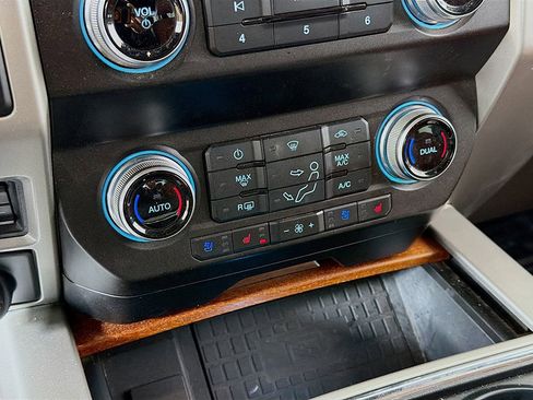 Used 2020 Ford F350 King Ranch w/ Chrome Package image 37