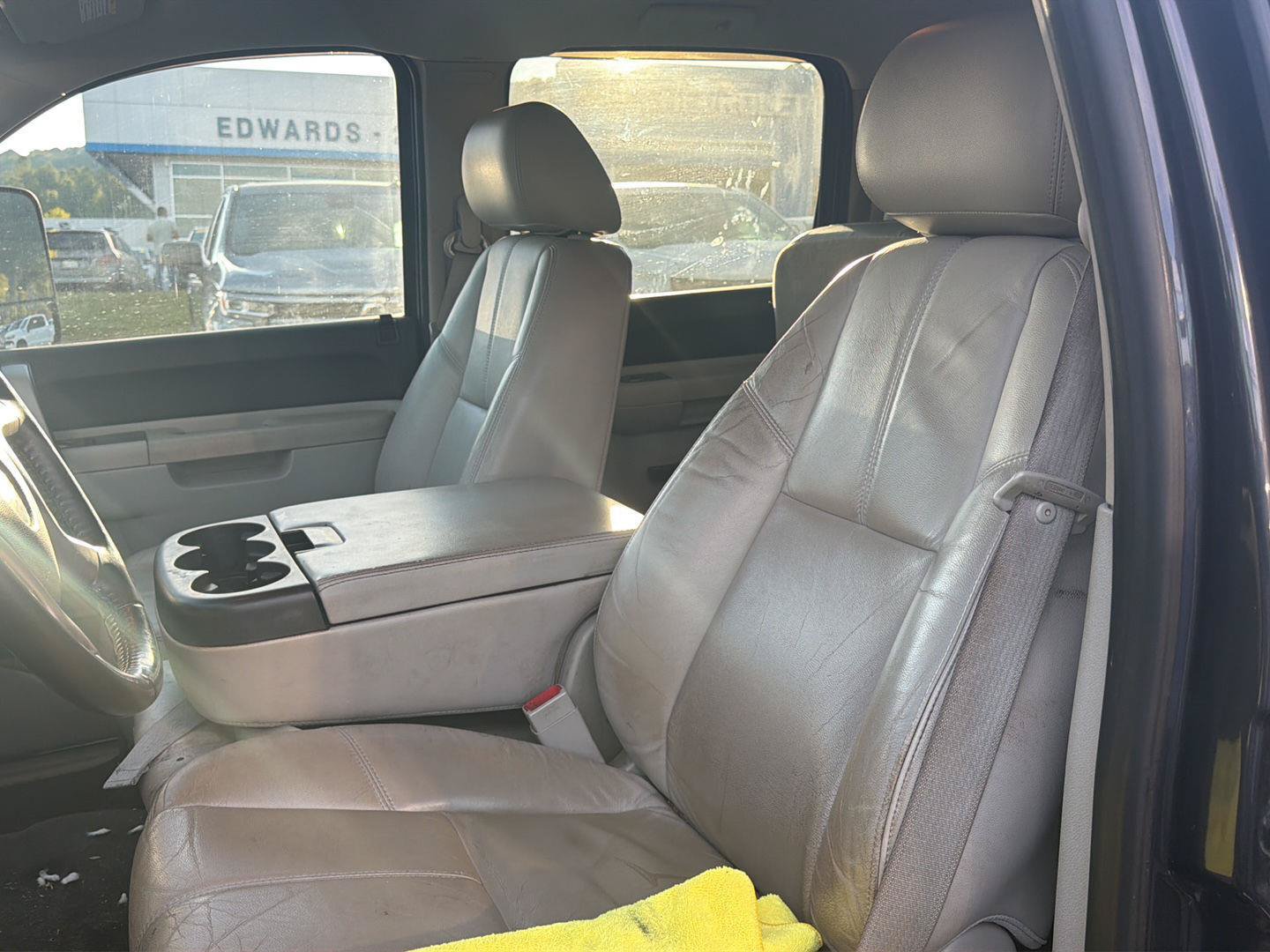 Used 2011 Chevrolet Silverado 1500 LT w/ Florida Edition RWD image 8