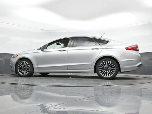 Used 2018 Ford Fusion SE w/ Fusion SE Technology Package FWD image 35