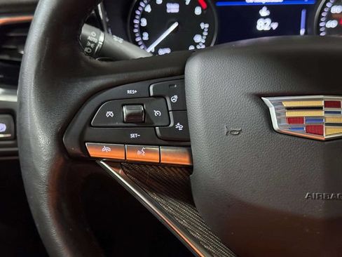 Used 2020 Cadillac XT6 Premium Luxury w/ Platinum Package AWD/4WD image 16