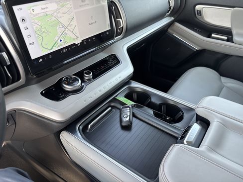 Used 2025 Ford Expedition Max Active image 27