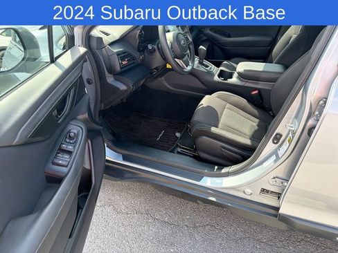 Used 2024 Subaru Outback AWD/4WD image 12